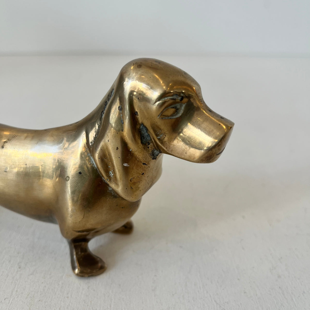 Chien en laiton