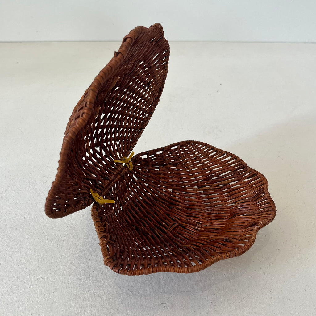 Boîte coquillage en osier tressé