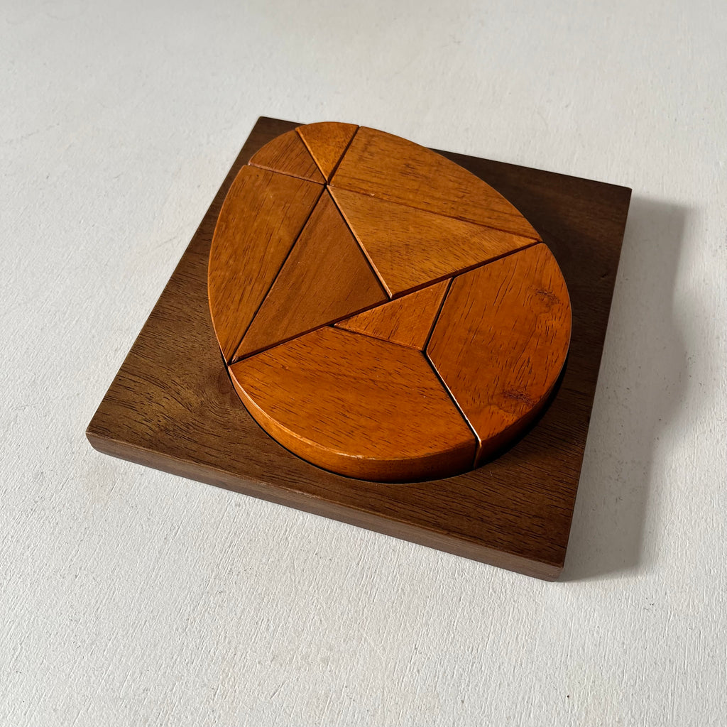 Casse tête Tangram œuf en bois
