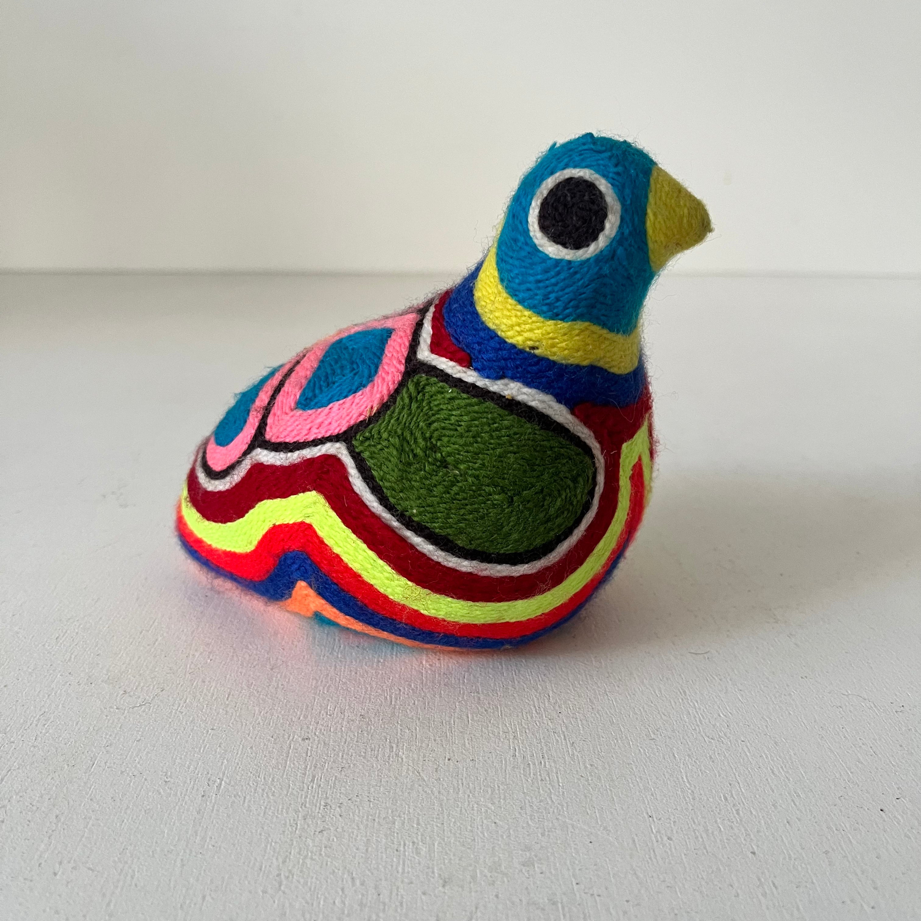 Oiseau huichol d'art populaire mexicain